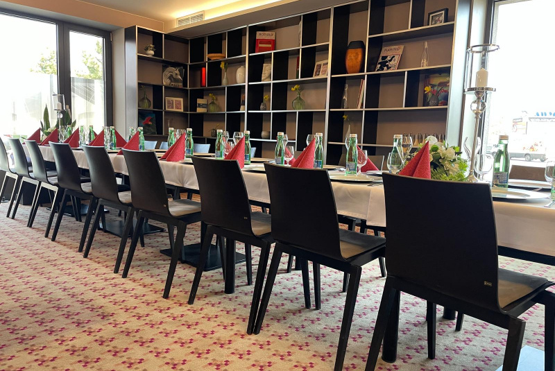 Reštaurácia / Reštaurácia Reštaurácia / Reštaurácia